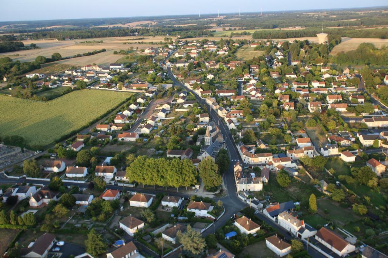 Gite Montgolfiere 6 Personnes Châtellerault Zewnętrze zdjęcie